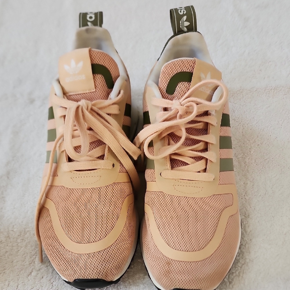 Adidas Womens Multix Peach and Olive Sneakers Size 7.5 Preowned
